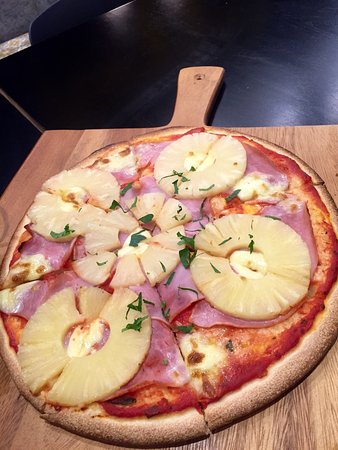 Rozzi's Italian Canteen - Cruises Travel 0