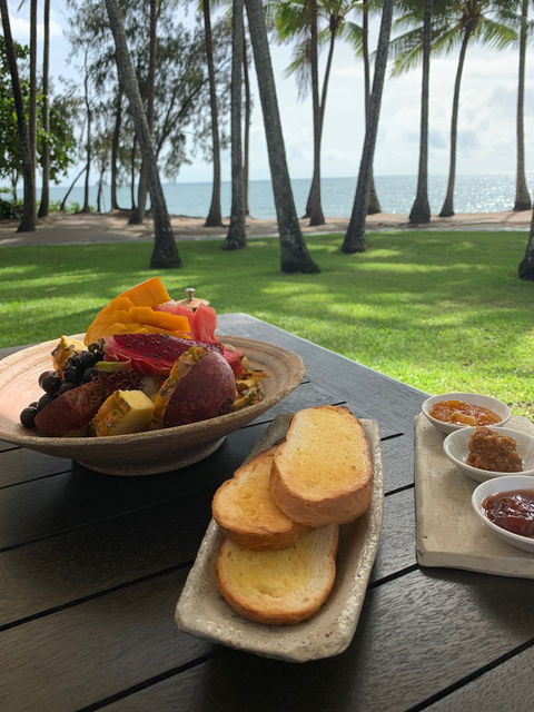 Nu Nu Restaurant - Travel Agents 2