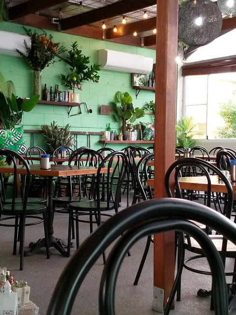 Warwick Gardens Galore - Travel Agents 2