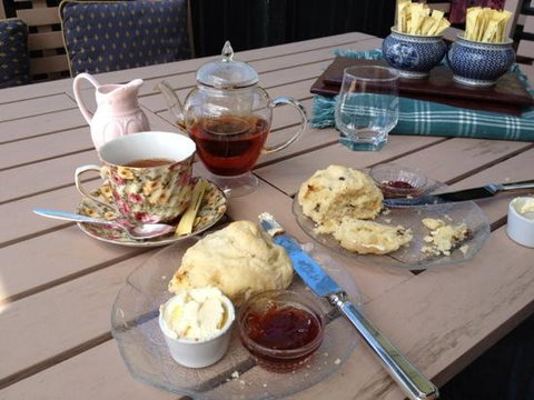 Geordie Lane Antiques & TeaRoom - Travel Agents 0