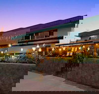 Mojo's Bar  Grill - Travel Agents