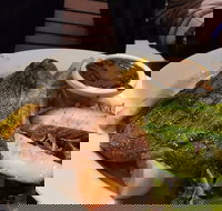 The Queens Arms Restaurant - Travel Agents