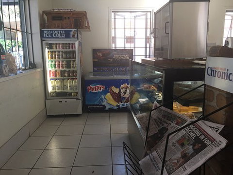 Kelz Bakehouse - Travel Agents 0