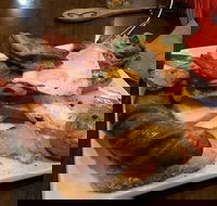 Mi Cakes - Travel Agents