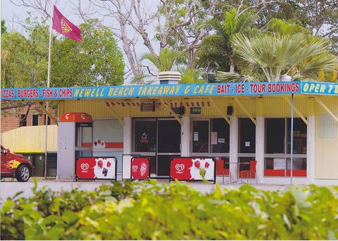 Newell Beach Takeaway And Cafe - Travel Agents 0