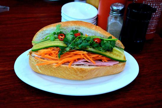 Melbourne VIC Tourism Guide