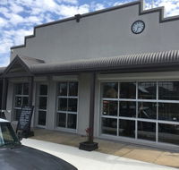 Ellens Cafe North Shore - Cruises Travel