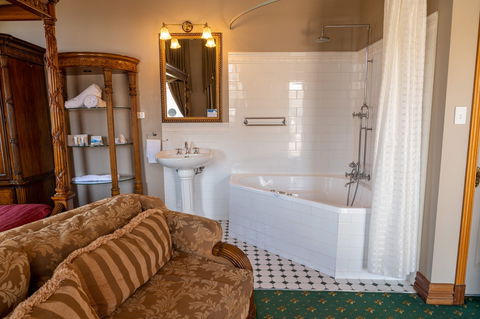 Denison Boutique Hotel - Cruises Travel 8