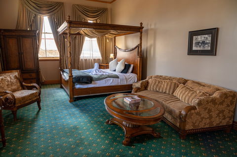 Denison Boutique Hotel - Cruises Travel 12