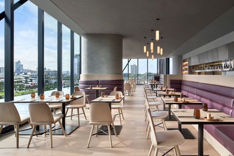 AC Hotel By Marriott Melbourne Southbank - Tourism Guide 9