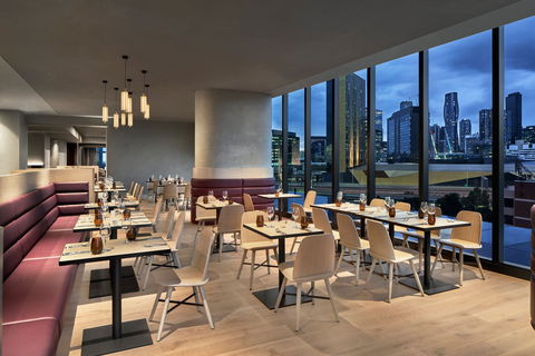 AC Hotel By Marriott Melbourne Southbank - Tourism Guide 10