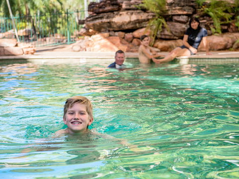 Mercure Kakadu Crocodile Hotel - Cruises Travel 10