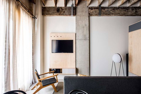 Veriu Broadway - Travel Search 1