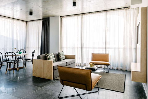 Veriu Broadway - Travel Search 15