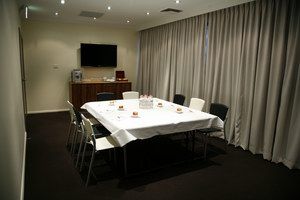 Central Studio Hotel Sydney - Cruises Travel 3