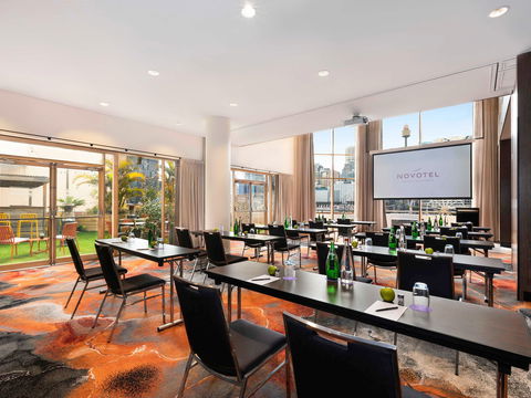 Novotel Sydney On Darling Harbour - Cruises Travel 7