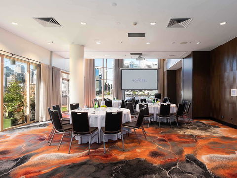 Novotel Sydney On Darling Harbour - Cruises Travel 8