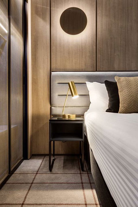 Vibe Hotel Sydney Darling Harbour - Cruises Travel 6