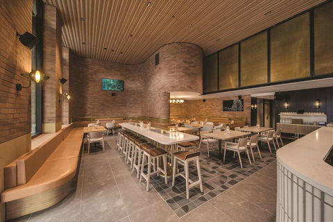 Vibe Hotel Sydney Darling Harbour - Cruises Travel 9