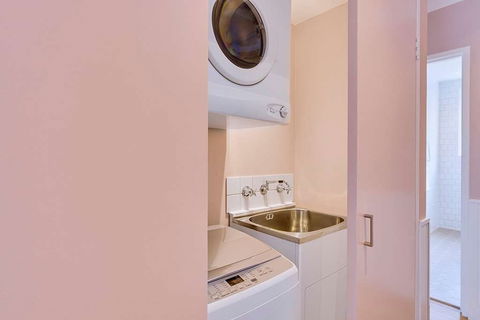 Adina Apartment Hotel Chippendale - Cruises Travel 8