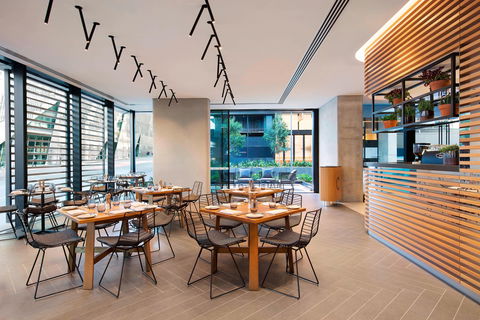 Four Points By Sheraton, Central Park - Cruises Travel 12