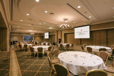 The Stamford Plaza Brisbane - Cruises Travel 6