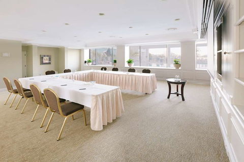 The Stamford Plaza Brisbane - Cruises Travel 8