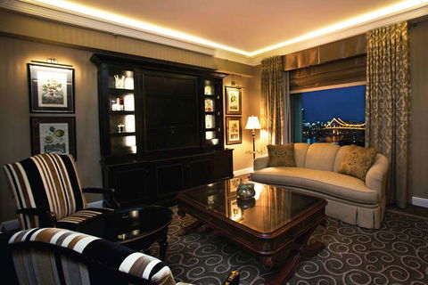 The Stamford Plaza Brisbane - Cruises Travel 15