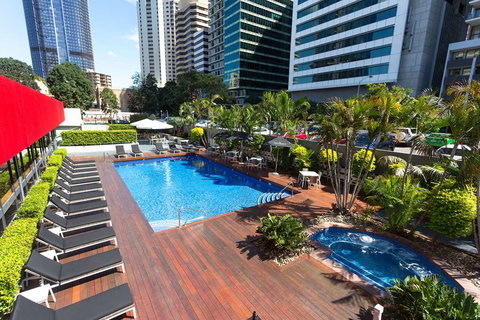 Royal on the Park - Travel Search 7