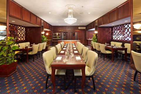 Royal on the Park - Travel Search 11