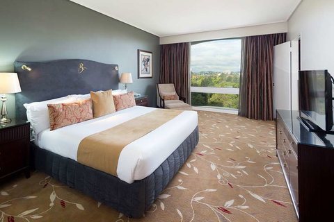 Royal on the Park - Travel Search 13