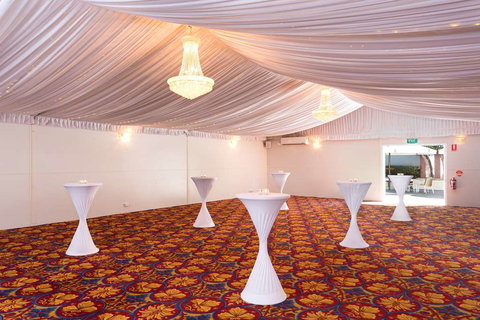 Royal on the Park - Travel Search 16