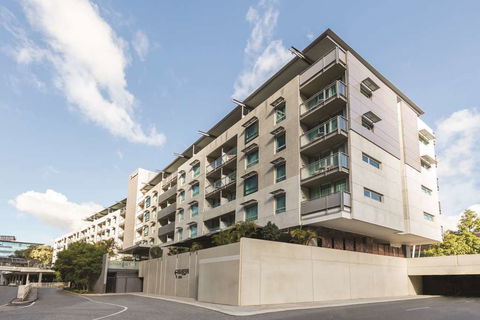 Adina Apartment Hotel Perth - Tourism Guide 0