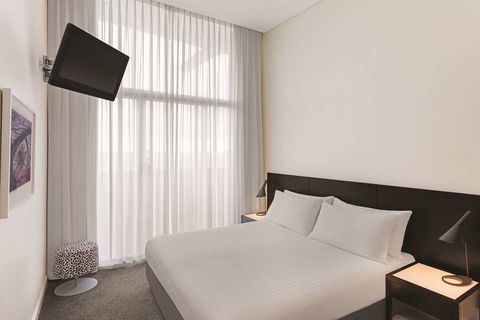 Adina Apartment Hotel Perth - Tourism Guide 9