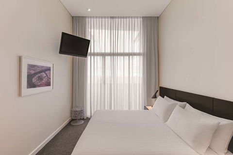 Adina Apartment Hotel Perth - Tourism Guide 10