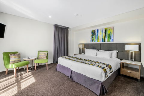 Metro Hotel Perth, South Perth - Cruises Travel 9