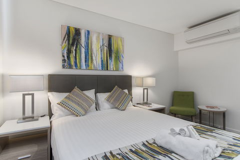 Metro Hotel Perth, South Perth - Cruises Travel 11