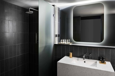 Midnight Hotel, Autograph Collection - Travel Search 5