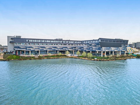 Mercure Melbourne Caroline Springs - Cruises Travel 0