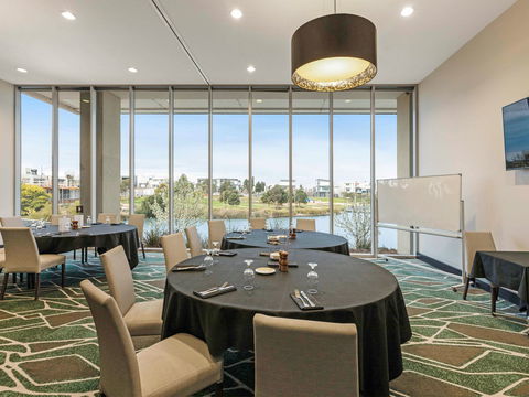 Mercure Melbourne Caroline Springs - Cruises Travel 9