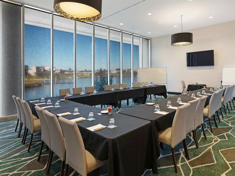 Mercure Melbourne Caroline Springs - Cruises Travel 10