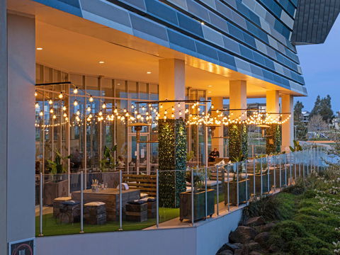 Mercure Melbourne Caroline Springs - Cruises Travel 13
