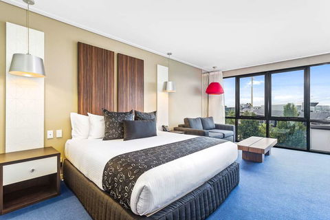 Quality Inn Taylors Lakes Motel - Cruises Travel 5