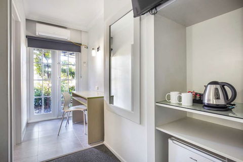 Skyways Hotel - Travel Search 3