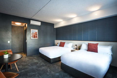 HotelMOTEL - Cruises Travel 2