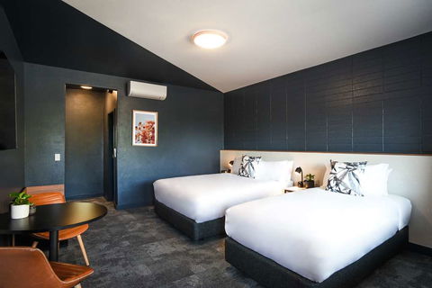 HotelMOTEL - Cruises Travel 7