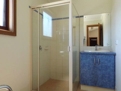 Adelaide Caravan Park - Tourism Guide 5