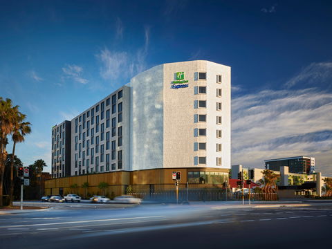 Holiday Inn Express Sydney Airport - Cruises Travel 2