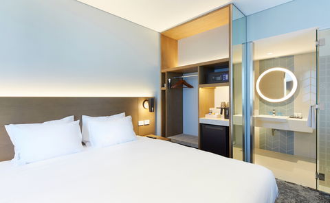 Holiday Inn Express Sydney Airport - Cruises Travel 7