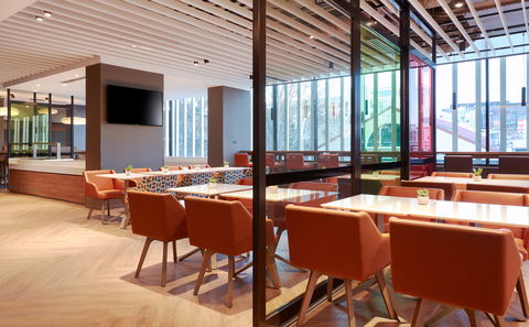 Holiday Inn Express Sydney Airport - Cruises Travel 14